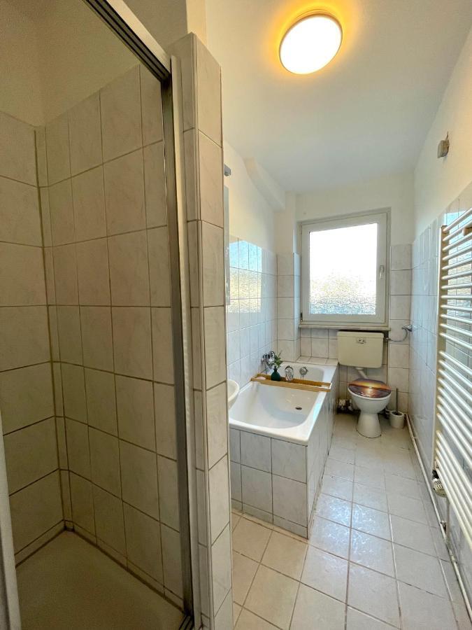 Downtown Apartment By Ninja Spaces - Kingsize-Bett, Kueche, Netflix, Terrasse Wuppertal Luaran gambar